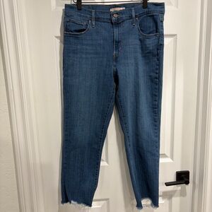 Women’s 724 Levi’s High Rise Straight Crop Jeans with Raw Hem
